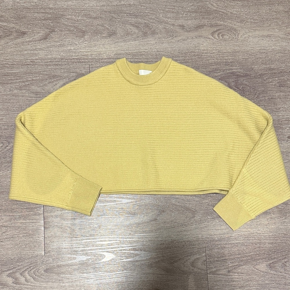 Wilfred Women’s Yellow Cropped Sweater